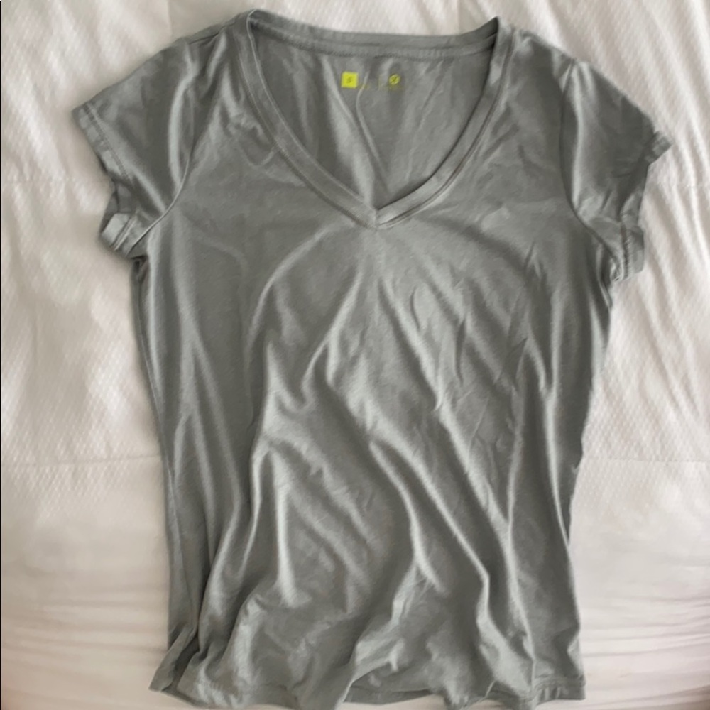Xersion workout tshirt